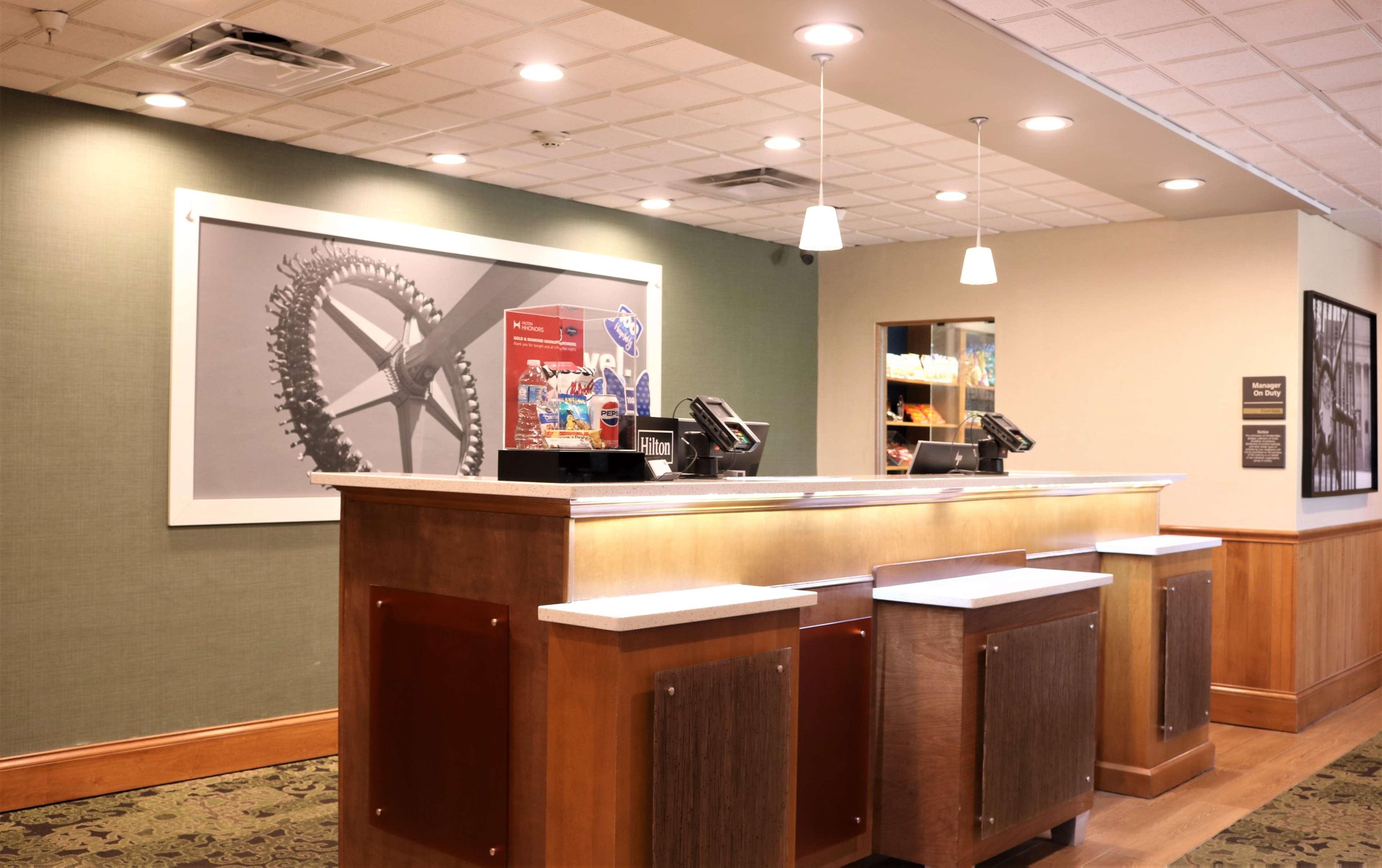Hampton Inn & Suites Фримонт Экстерьер фото