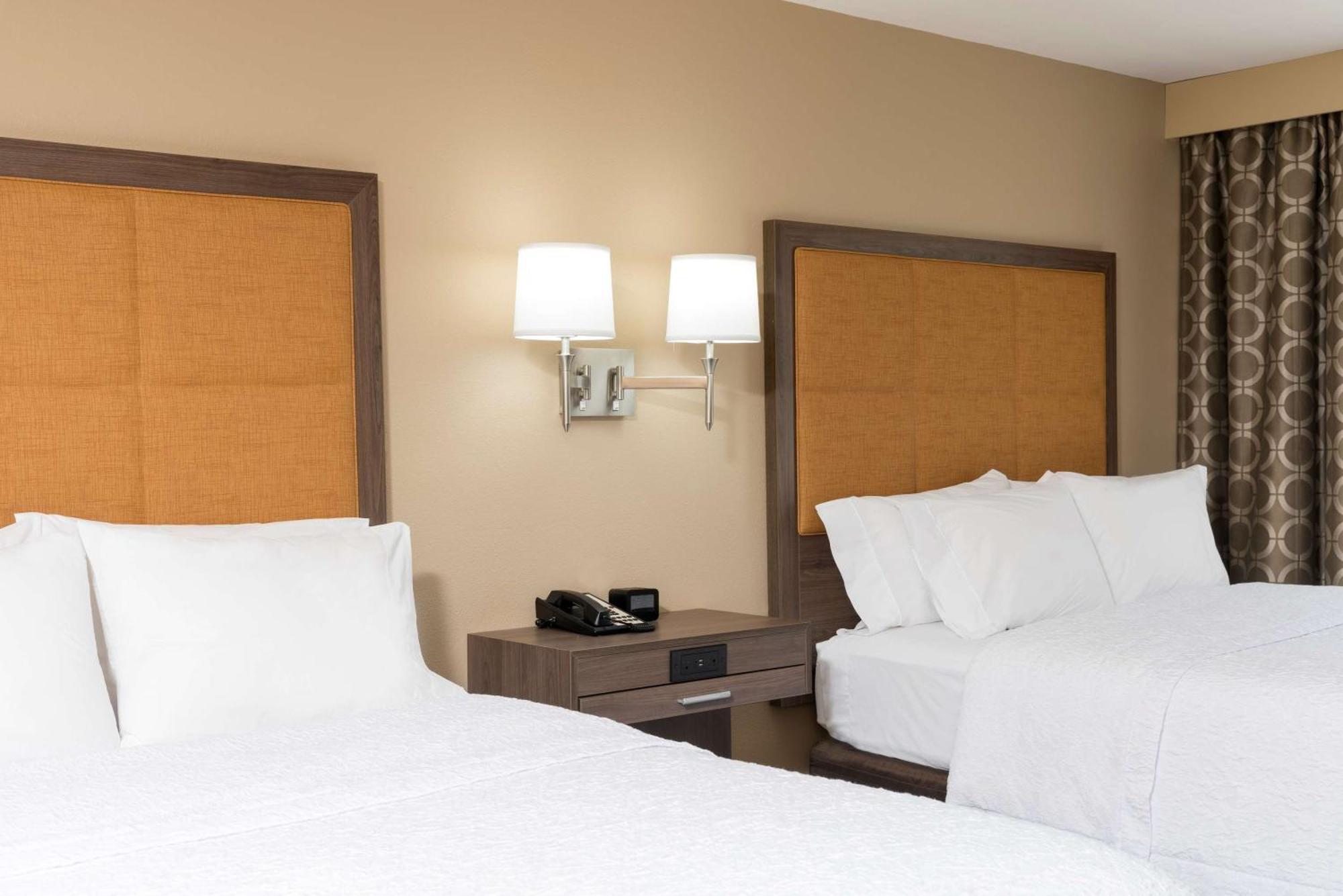 Hampton Inn & Suites Фримонт Экстерьер фото