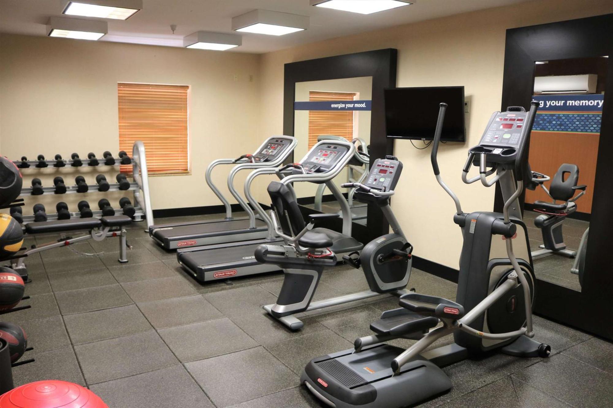 Hampton Inn & Suites Фримонт Экстерьер фото