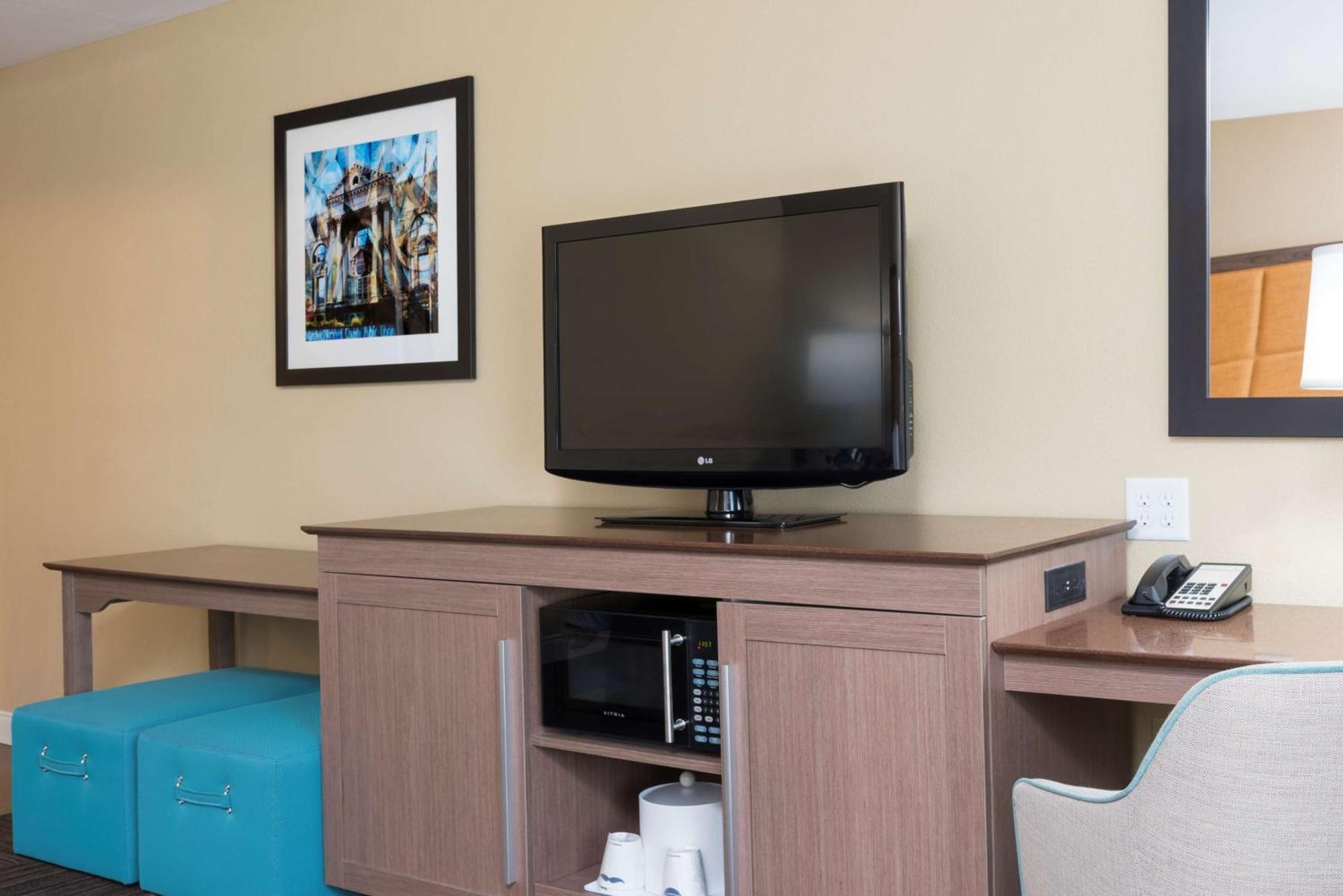 Hampton Inn & Suites Фримонт Экстерьер фото