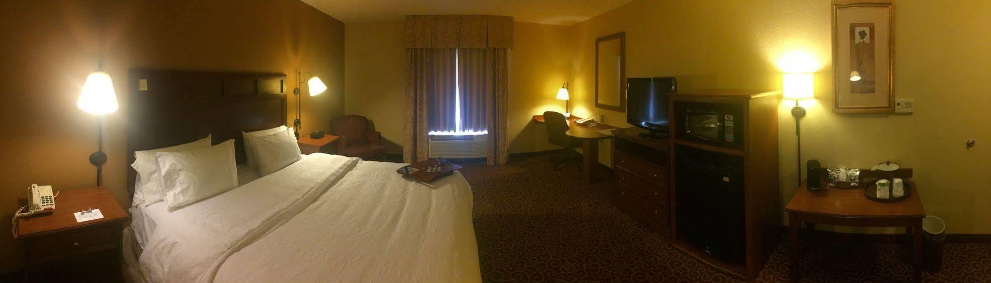 Hampton Inn & Suites Фримонт Экстерьер фото