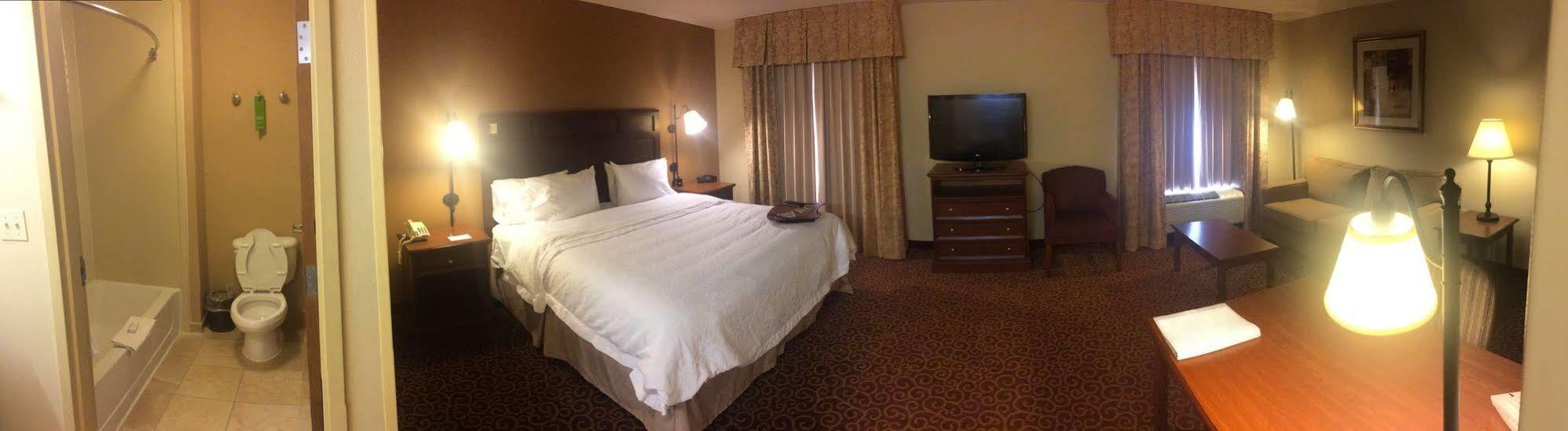 Hampton Inn & Suites Фримонт Экстерьер фото